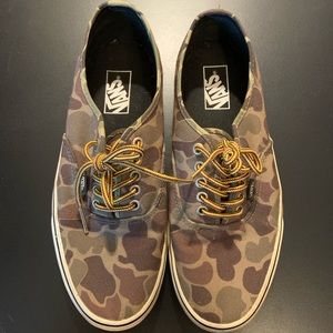 *new* Camouflage print Vans